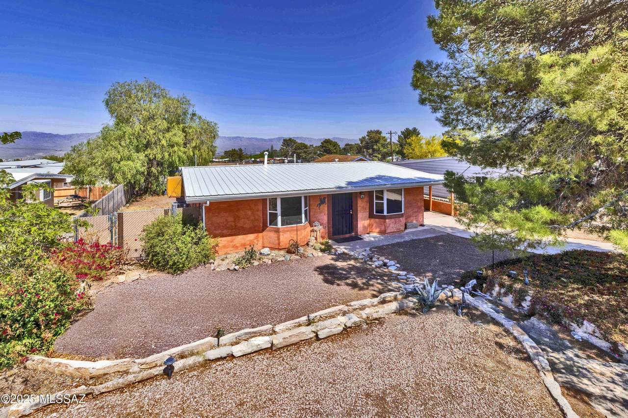 325 Mcnab Parkway - Photo 1