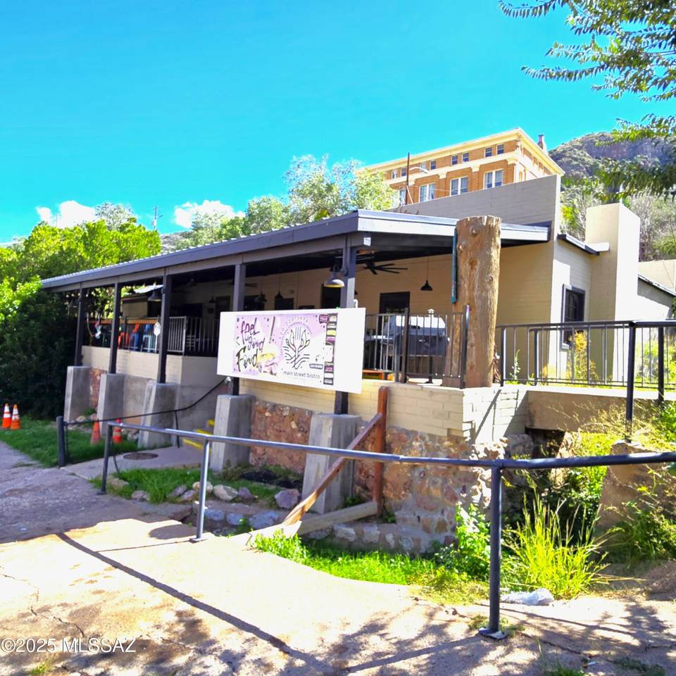 202 Tombstone - Photo 1