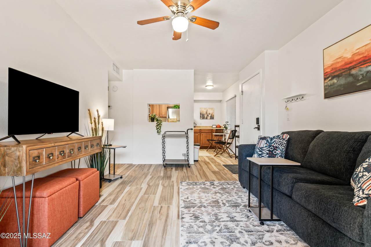 1810 Blacklidge - Photo 1