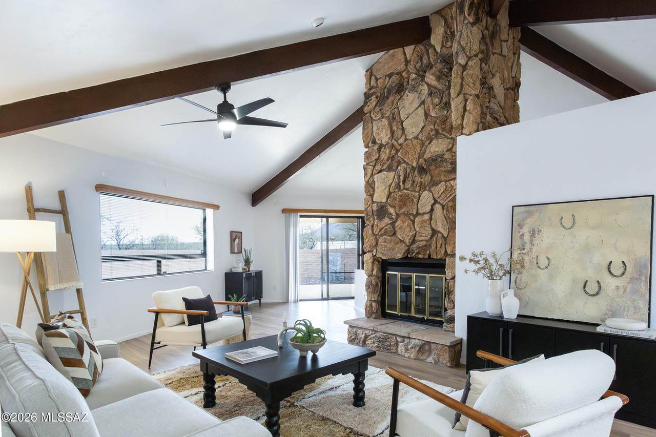 43 Saddle Horn Drive - Photo 1