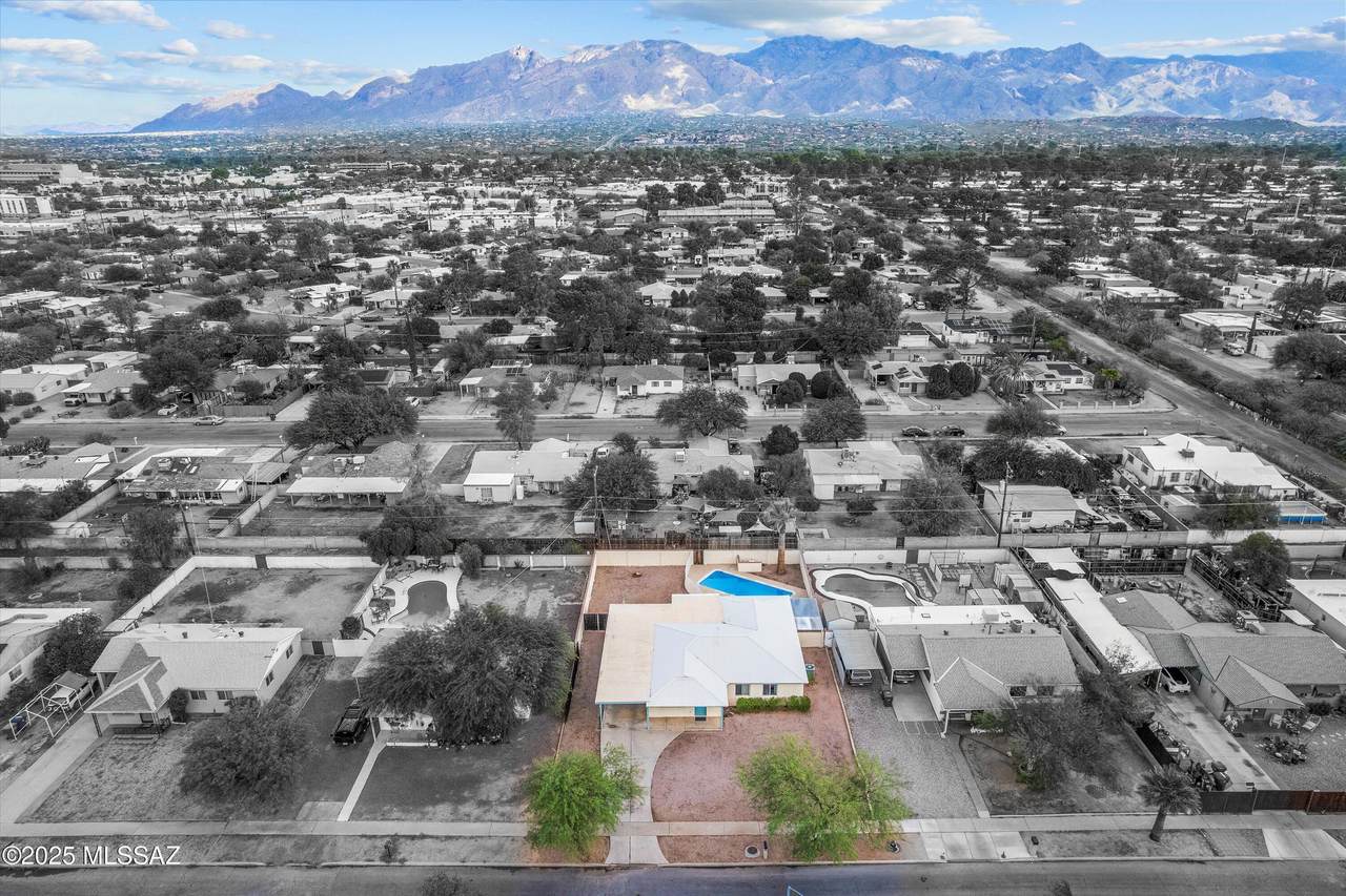 5633 Pima Street - Photo 1