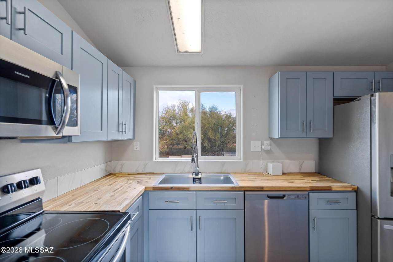 14980 Avra Valley Road - Photo 1