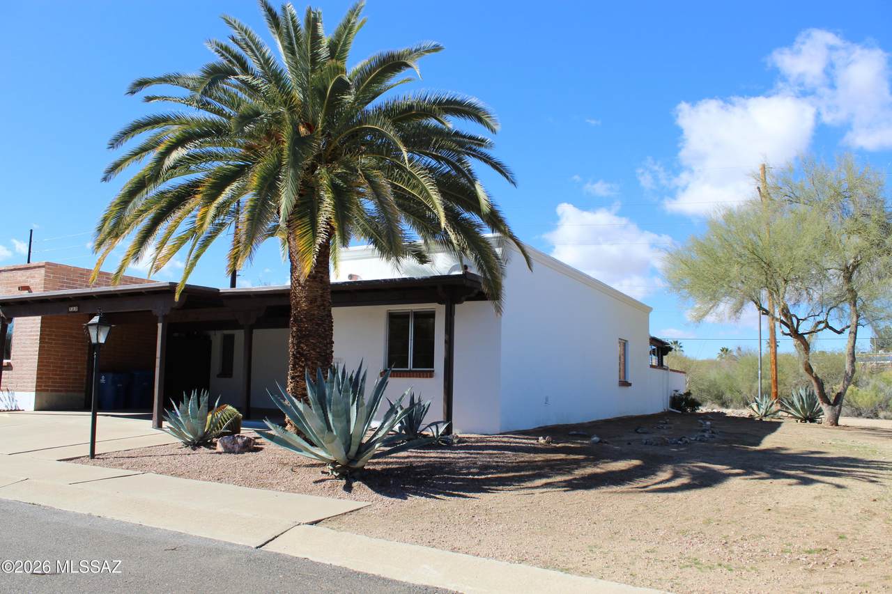 532 Paseo Solana - Photo 1