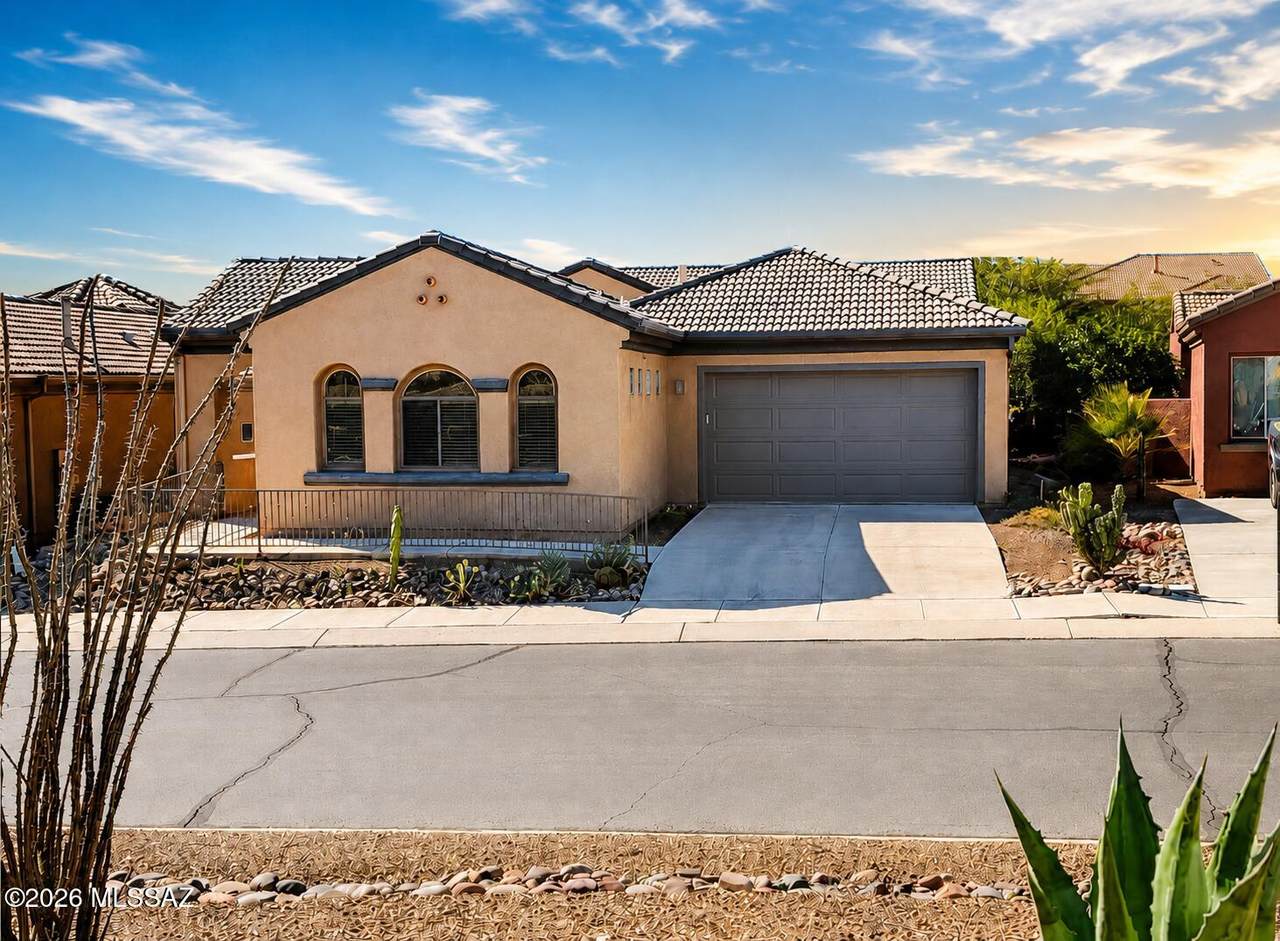 2033 Acacia Bluffs Drive - Photo 1
