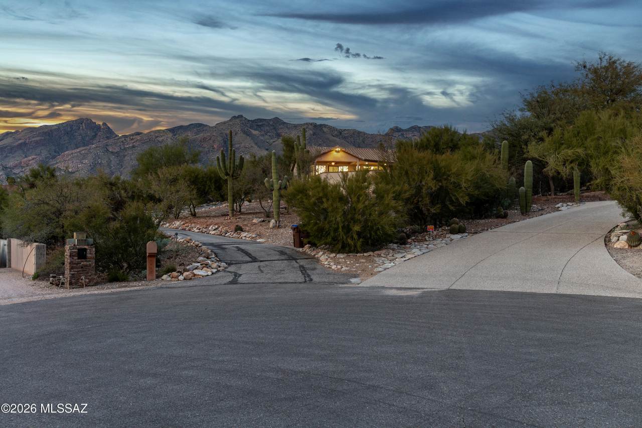 https://bt-photos.global.ssl.fastly.net/tucson/1280_boomver_3_22604107-2.jpg