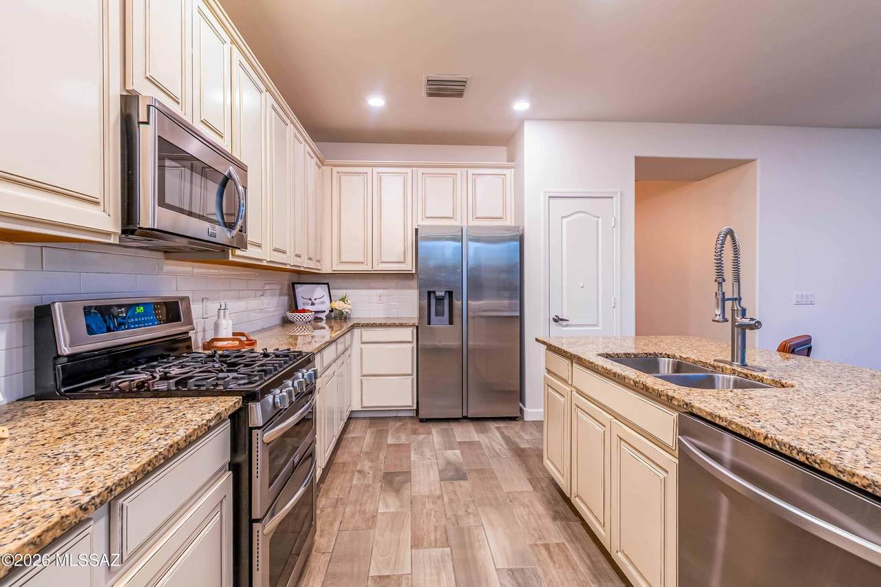 13533 Vistoso Reserve Place - Photo 1