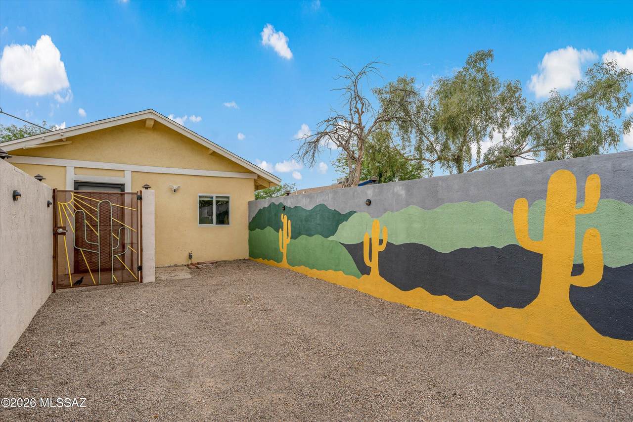 2841 Richey Boulevard - Photo 1