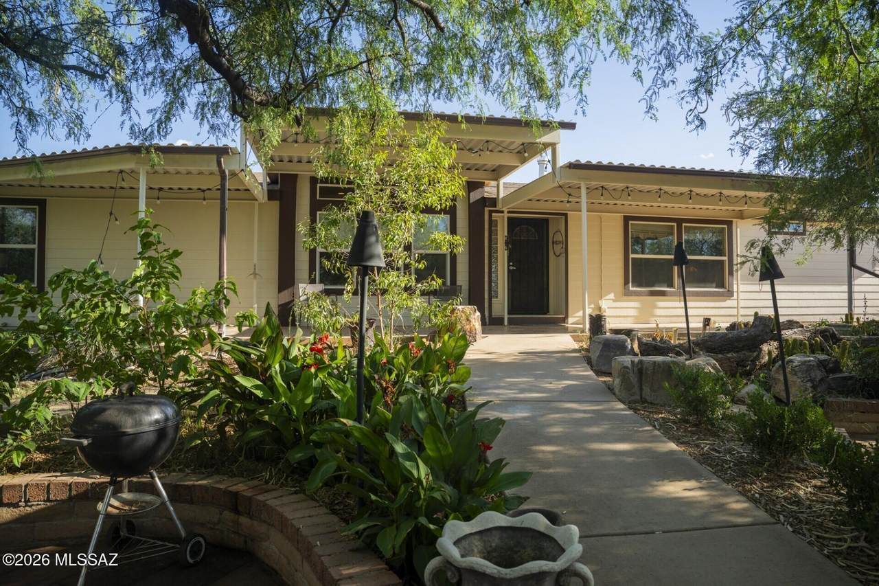 276 Desert Sunset Road - Photo 1