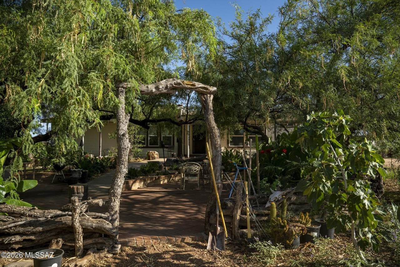 https://bt-photos.global.ssl.fastly.net/tucson/1280_boomver_3_22620590-2.jpg