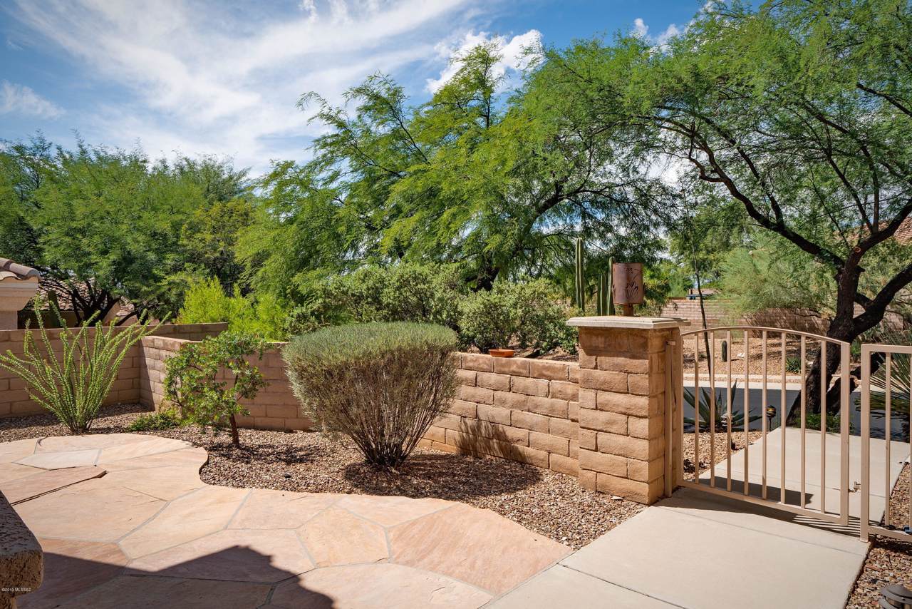 5310 Spring View Drive - Photo 1