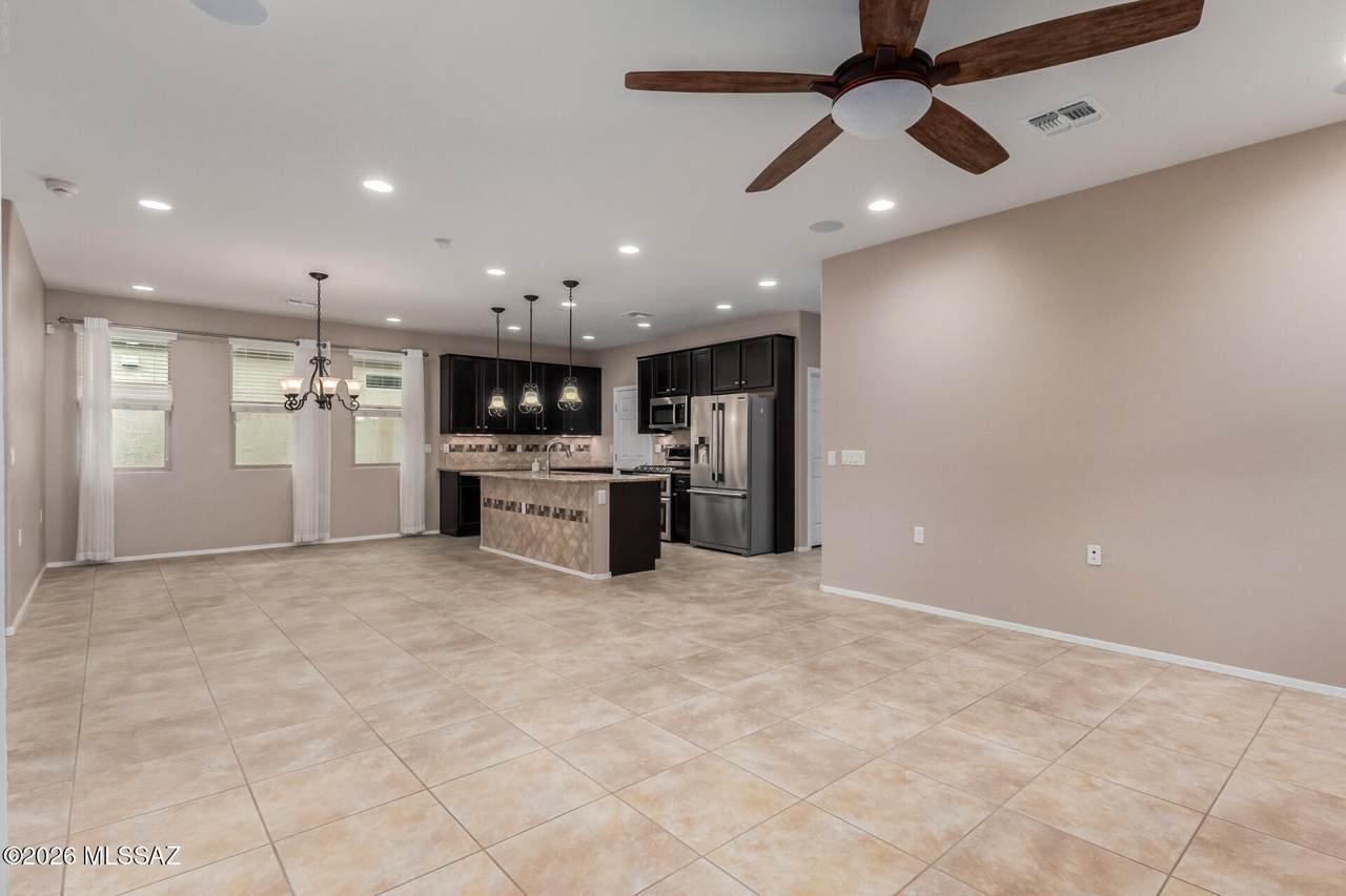 https://bt-photos.global.ssl.fastly.net/tucson/1280_boomver_4_22520174-2.jpg