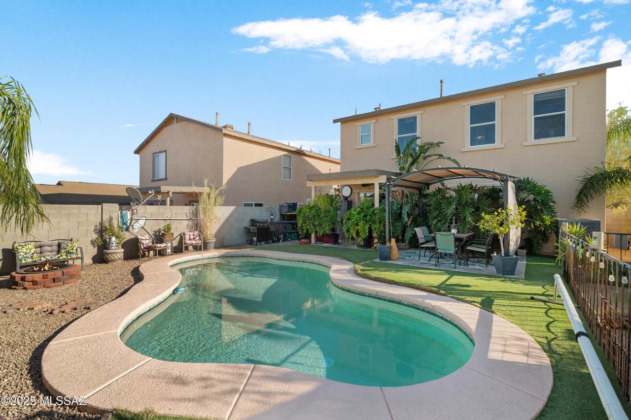 1122 Camino Hombre Viejo - Photo 1