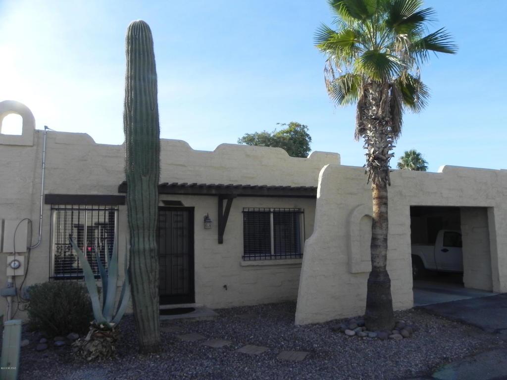 1917 Amy Drive - Photo 1