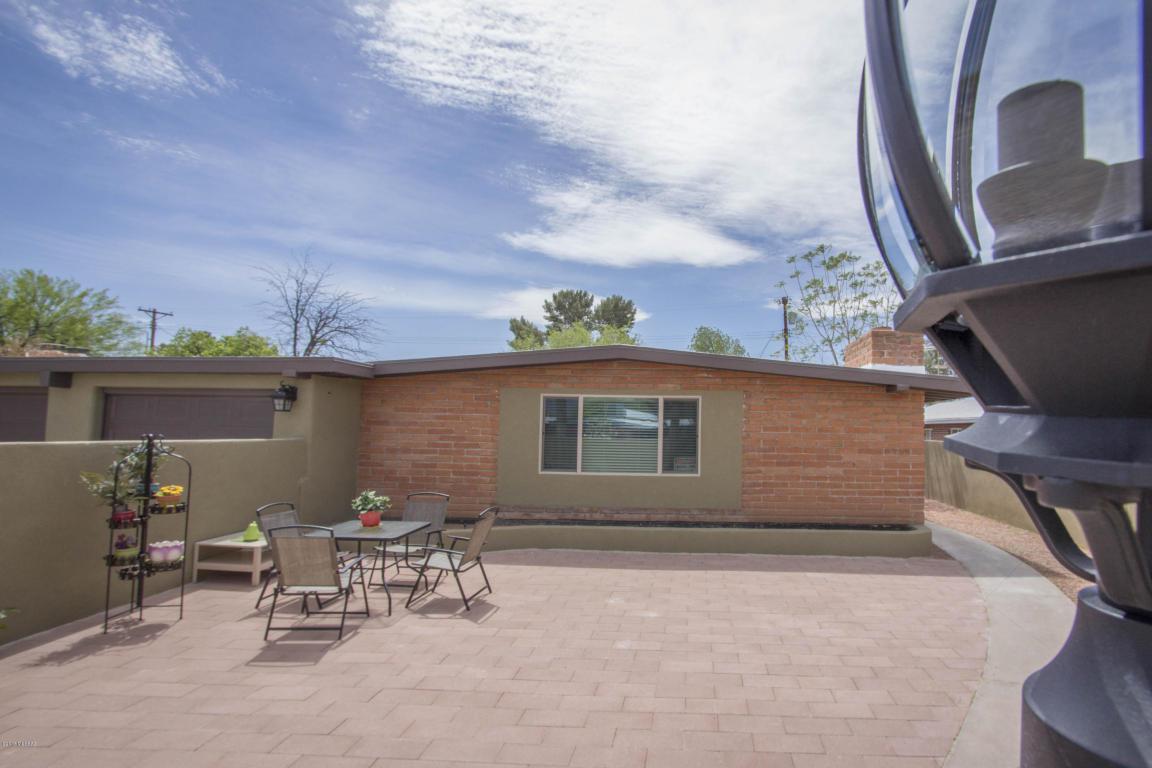 5728 4th Street - Photo 1