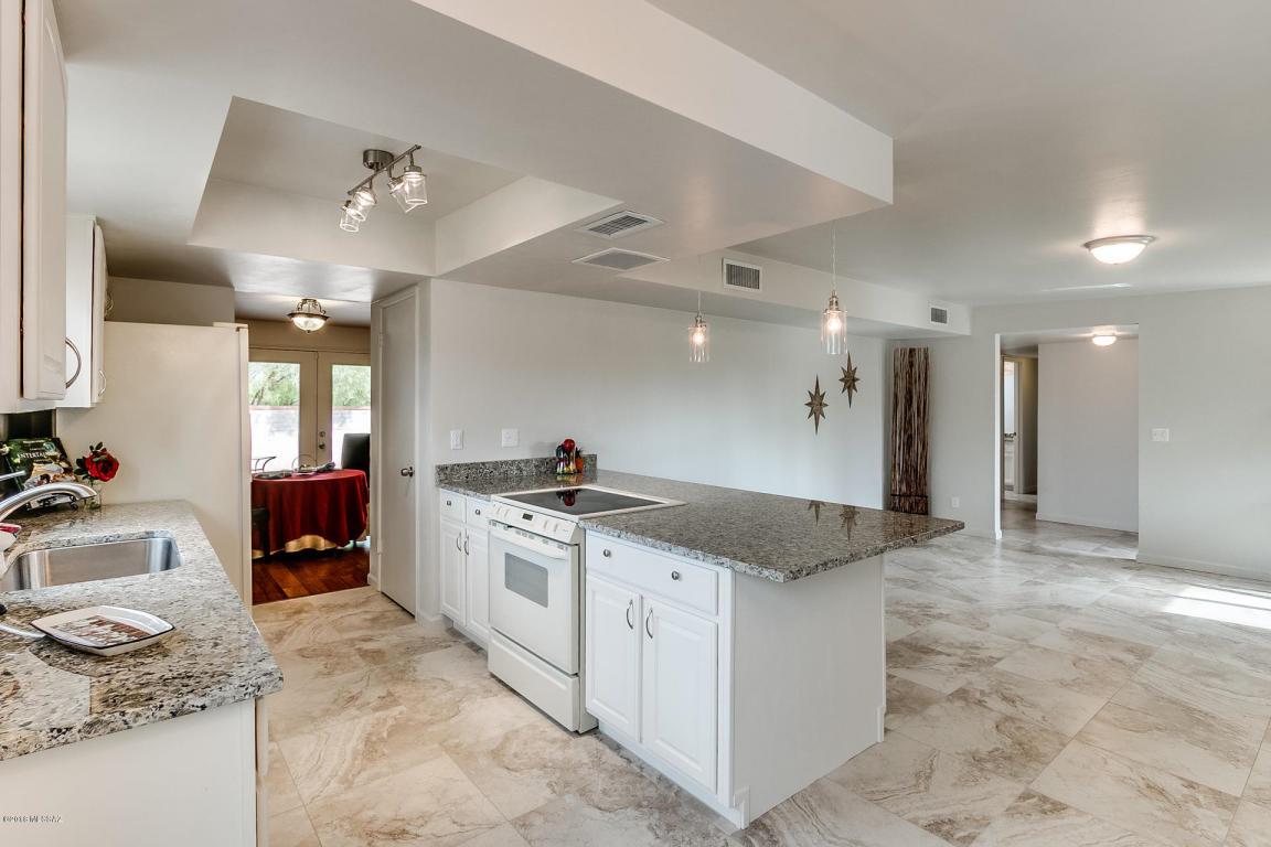 901 Desert Steppes Drive - Photo 1