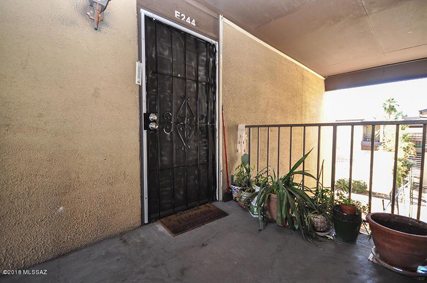 1620 Wilmot Road - Photo 1