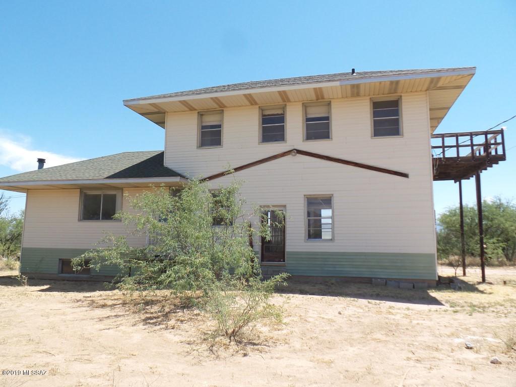 946 Cole Lane - Photo 1