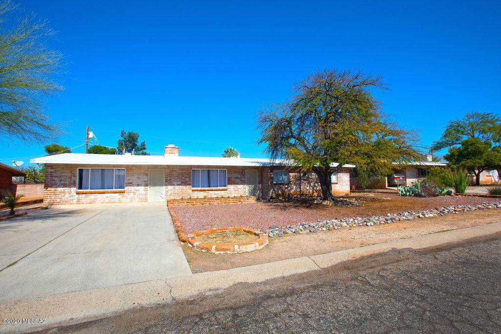 5821 9Th Street - Photo 1