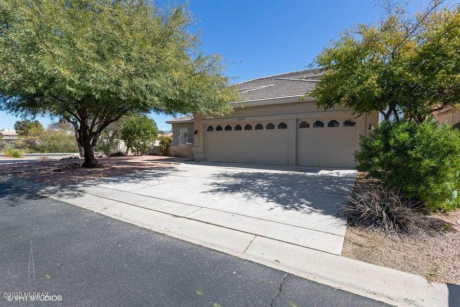 37525 Canyon Side Drive - Photo 1