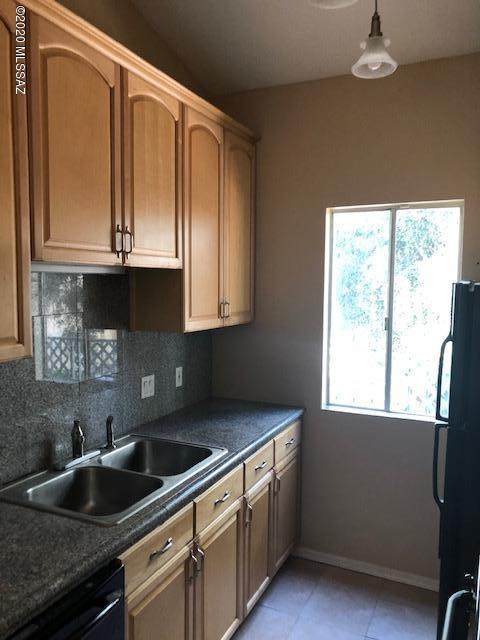 818 Langley Avenue - Photo 1
