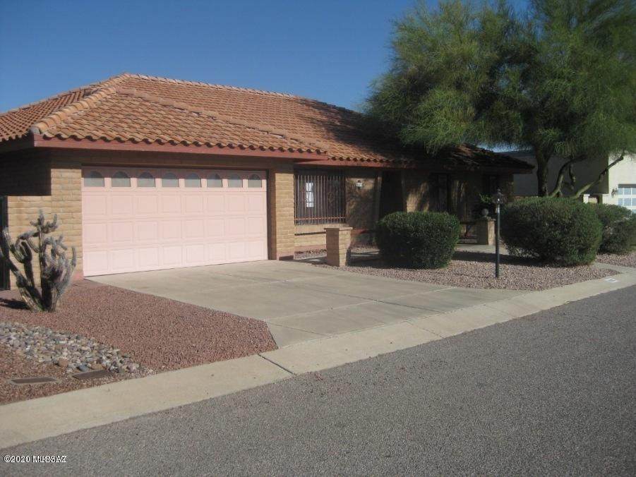 1920 Oneida Drive - Photo 1