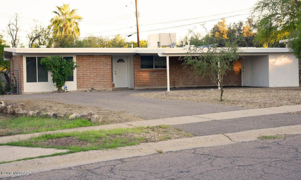 6134 Seneca Street - Photo 1