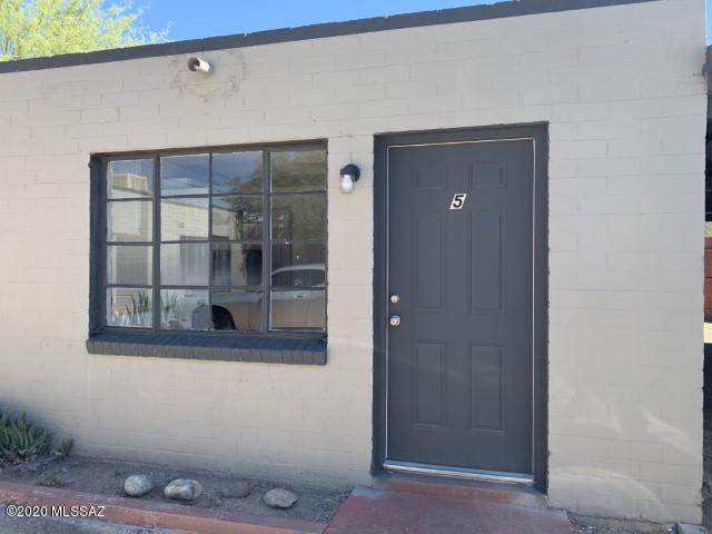 302 Flores Street - Photo 1