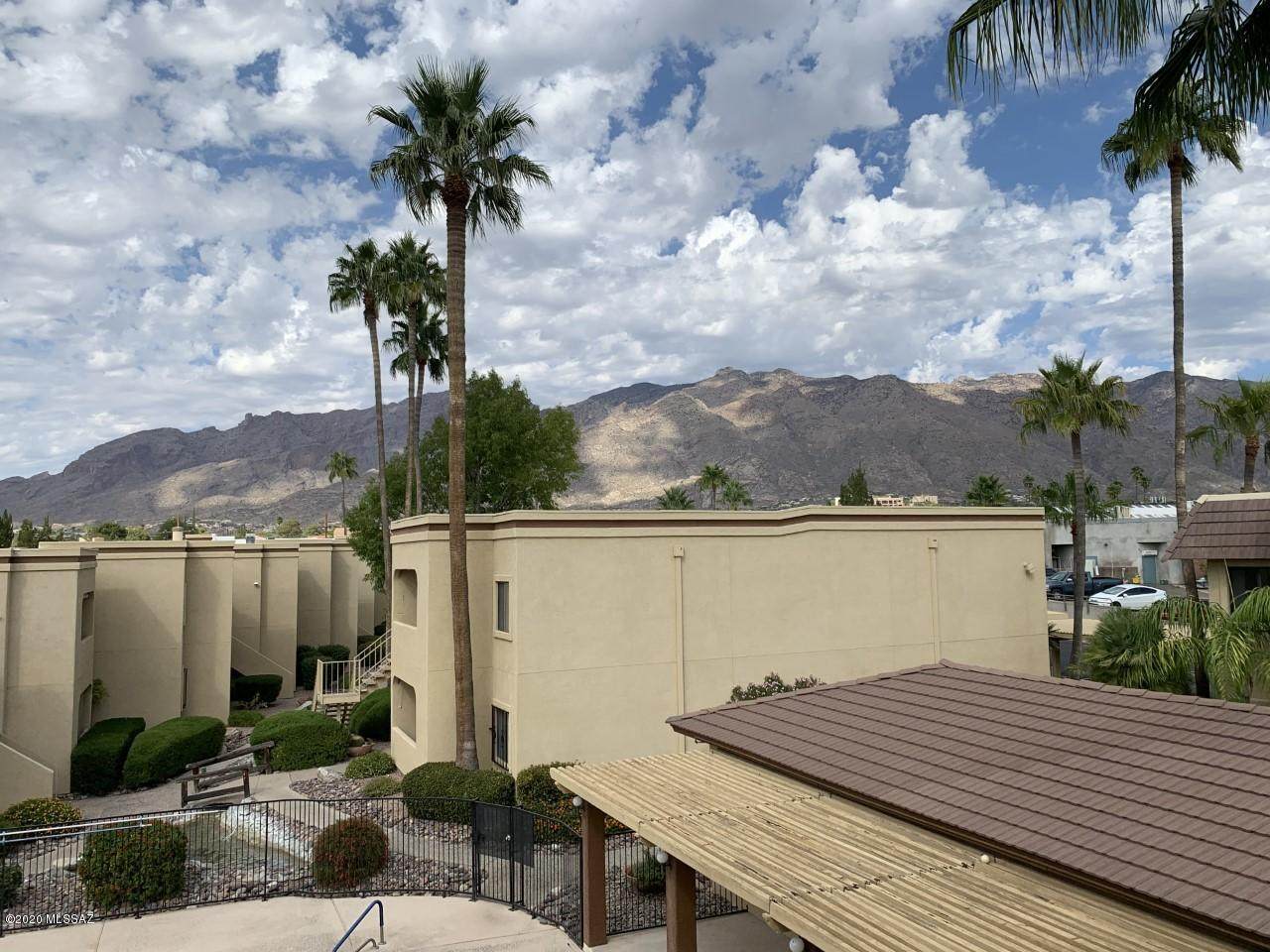 5500 Valley View Road - Photo 1