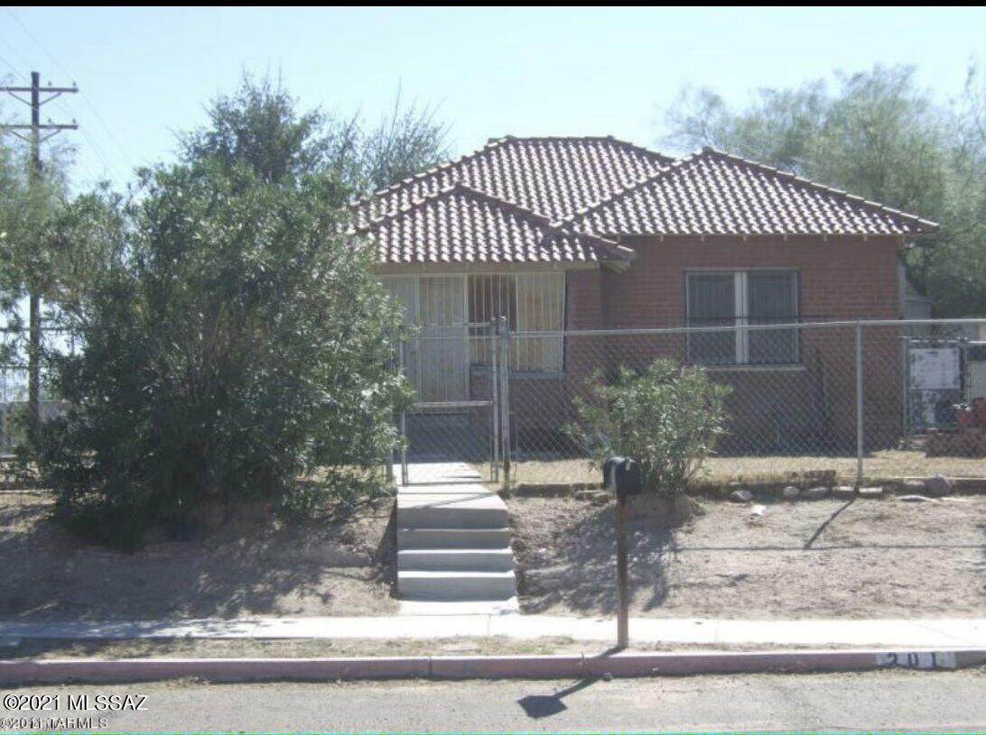201 Jacinto Street - Photo 1
