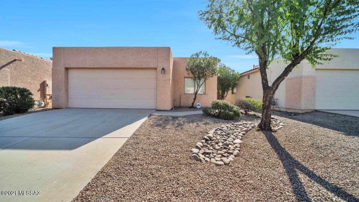 1877 Waterleaf Drive - Photo 1