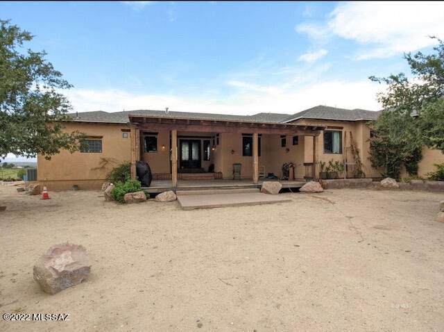 708 Stable Drive - Photo 1