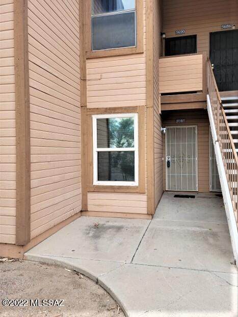 5688 Wood Crest Drive - Photo 1