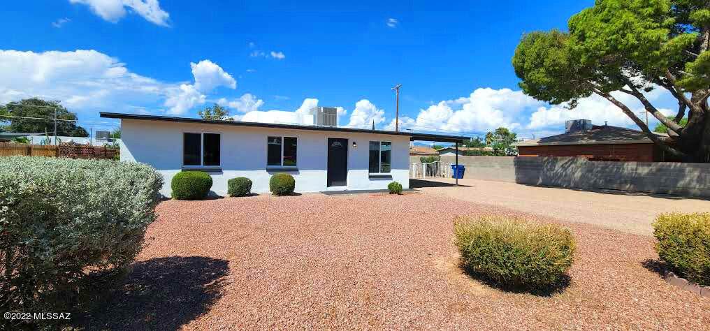 5733 33Rd Street - Photo 1