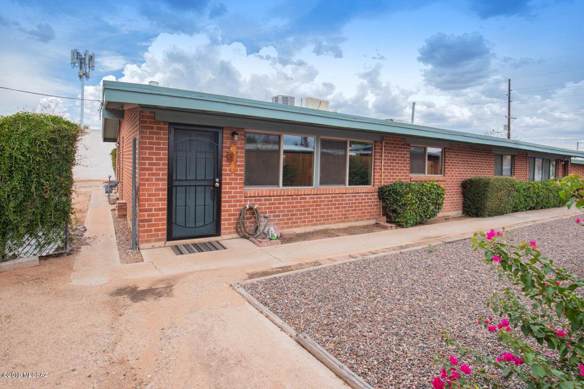 2121 Country Club Road - Photo 1