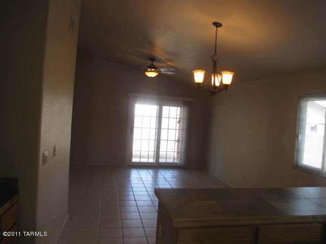9477 Stonehaven Way - Photo 1