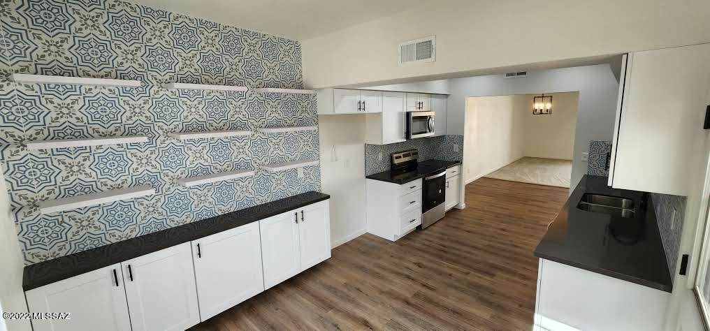 6067 Fairmount Street - Photo 1