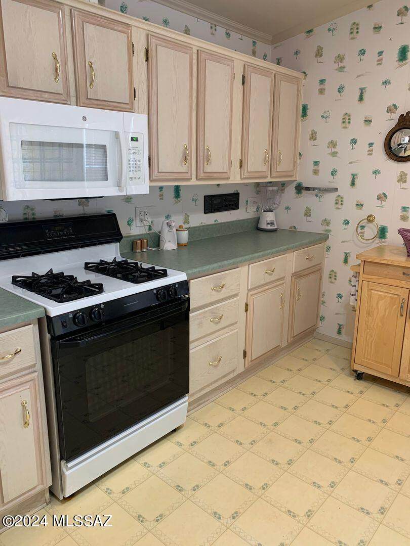 480 Windham Boulevard - Photo 1
