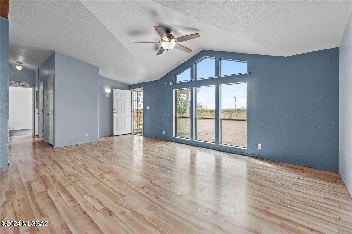 https://bt-photos.global.ssl.fastly.net/tucson/orig_boomver_1_22421628-2.jpg