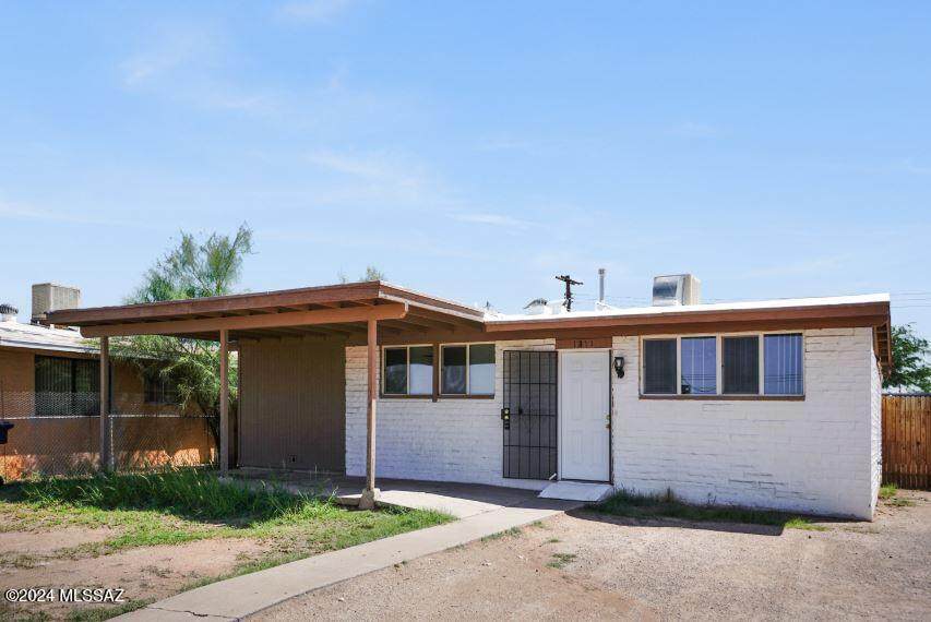 1811 Kitt Place - Photo 1