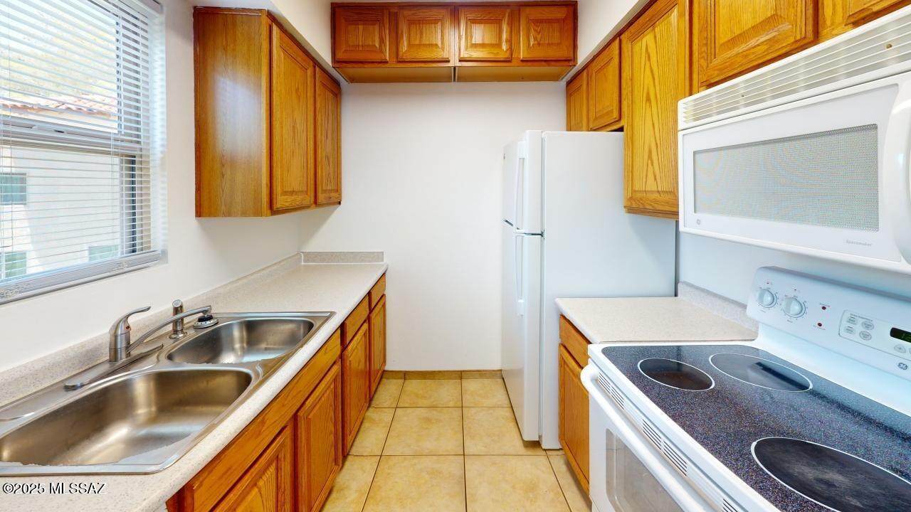 6726 Calle La Paz Parkway - Photo 1