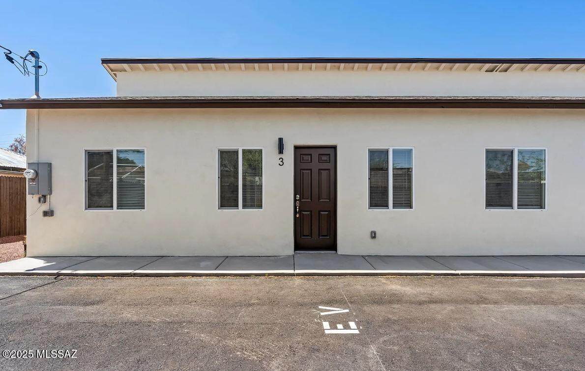 526 Westmoreland Avenue - Photo 1