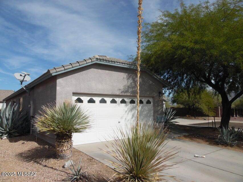 2320 Rousseau Street - Photo 1