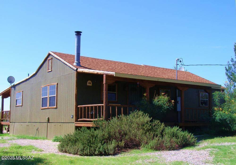 704 Calle Connecticut - Photo 1