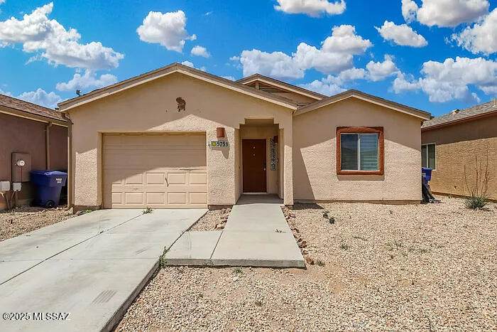 5751 Vuelta De Ladrillo Amarillo - Photo 1