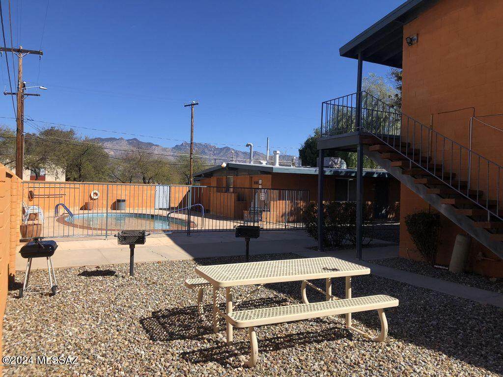 2861 Columbus Boulevard - Photo 1