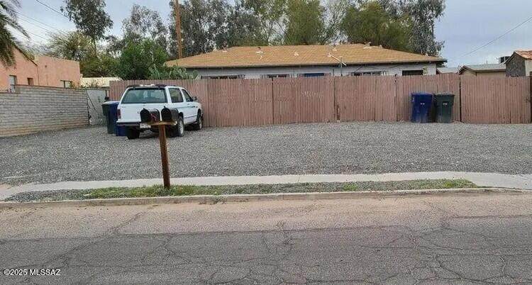 125 Jacinto Street - Photo 1