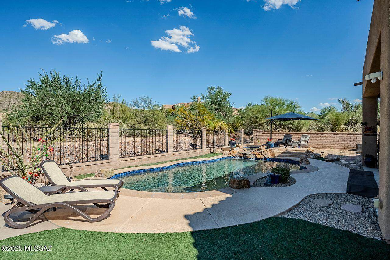 https://bt-photos.global.ssl.fastly.net/tucson/orig_boomver_1_22525889-2.jpg