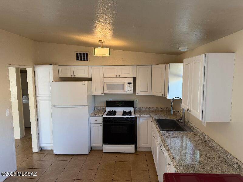 753/755 Holaway Drive - Photo 1