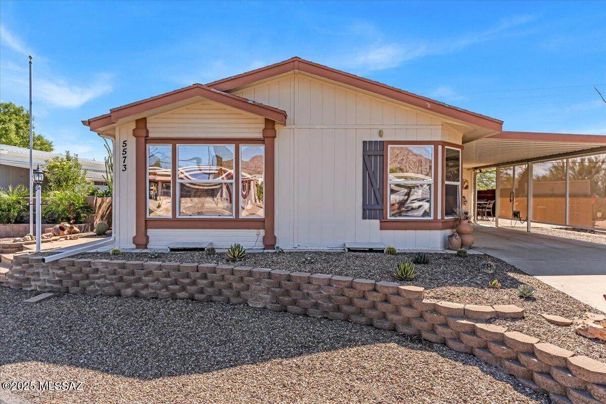 5573 Lazy Heart Street - Photo 1