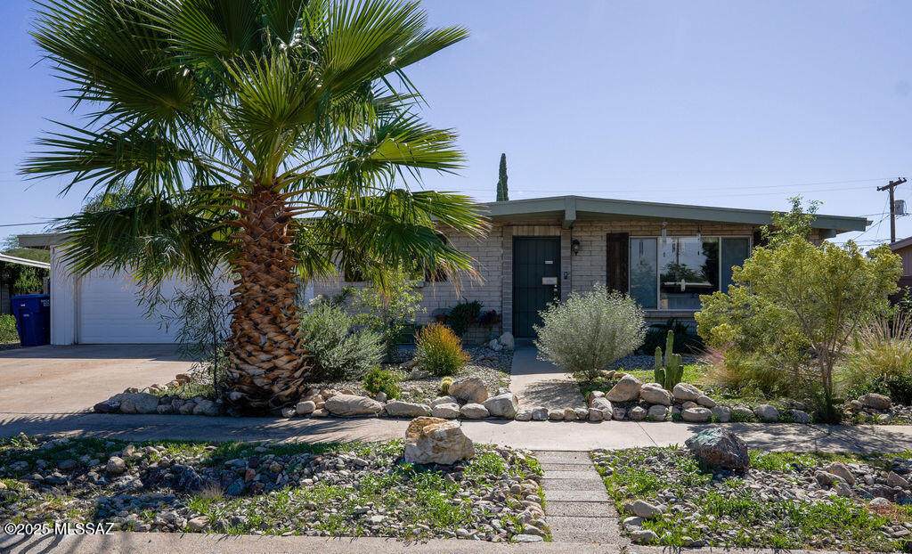 7330 32nd Street - Photo 1